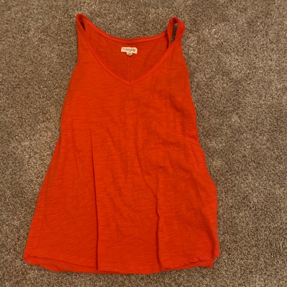 orange tank top